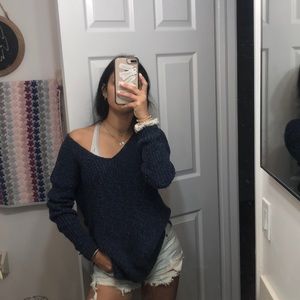 Slouchy knit Navy v neck sweater